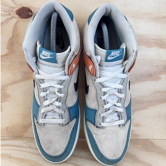 Nike - Dunk Mid \